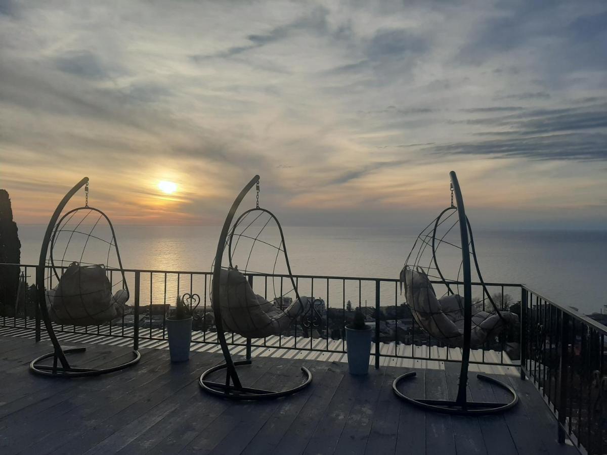 Vysota Hotell Gagra Exteriör bild