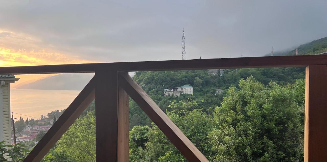 Vysota Hotell Gagra Exteriör bild